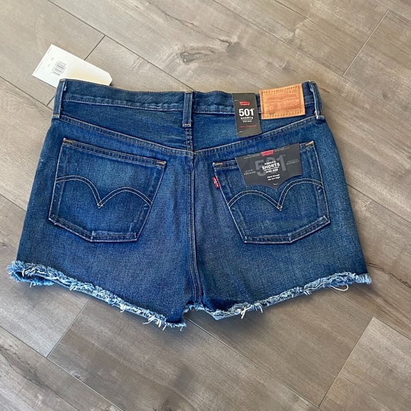 NWT Levi's Premium 501 Button Fly High Rise Cut Off Shorts - Picture 3 of 6